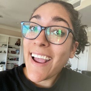 Meet your Posher, Renee